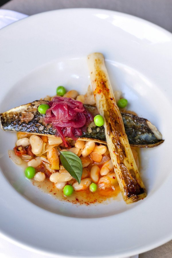 Maîtriser l'art de bien boire et de bien manger avec élégance